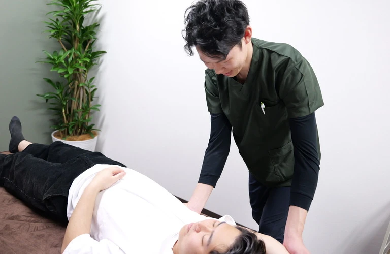 短期で痛みを軽減。リハビリ整体×鍼灸で早期社会復帰へ